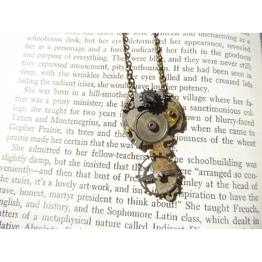 Steampunk Bronze key cosplay necklace 50